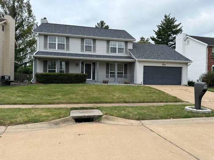 3077 Willow Creek Estates Dr in Florissant, MO - Foto de edificio