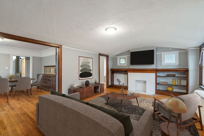 property at 3372 N Downer Ave