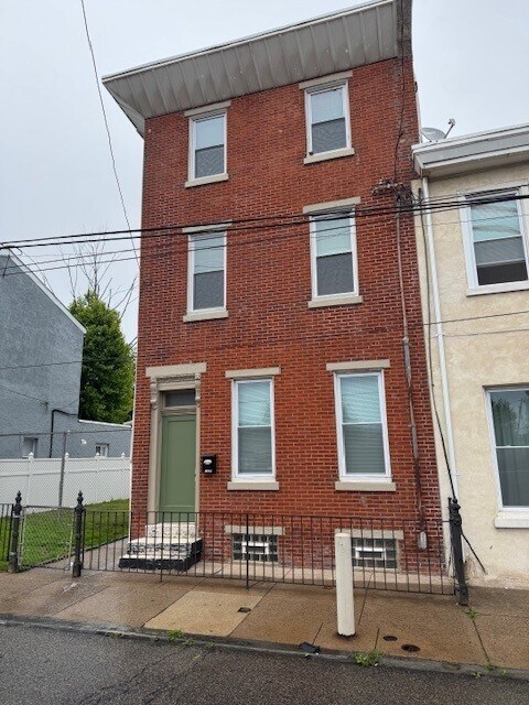 1249 Adams Ave in Philadelphia, PA - Building Photo