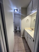 4565 Alamo St, Unit J in Simi Valley, CA - Foto de edificio - Building Photo