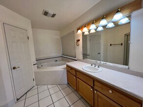 20139 Hayfield Ln in Tehachapi, CA - Building Photo - Building Photo