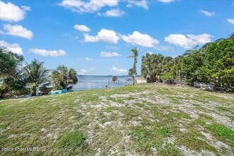 7990 S Hwy A1A in Melbourne Beach, FL - Building Photo - Building Photo