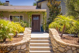 10000 El Centro St in Miramonte, CA - Building Photo