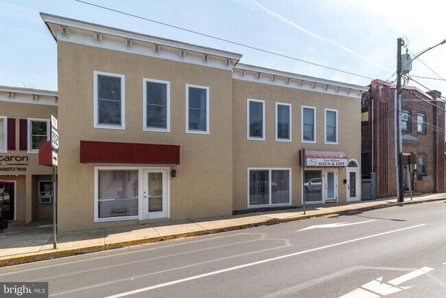 4 W Oakland Ave-Unit -2A in Doylestown, PA - Building Photo - Building Photo
