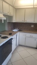 6091 NW 61st Ave in Tamarac, FL - Building Photo - Building Photo