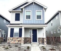 23466 E 2nd Pl in Aurora, CO - Building Photo