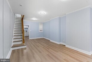 2114 E Birch St in Philadelphia, PA - Building Photo