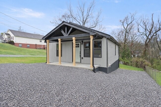 804 Martin St in Clarksville, TN - Foto de edificio - Building Photo
