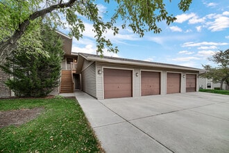1395 Alpine Ct in Hanover Park, IL - Building Photo - Building Photo