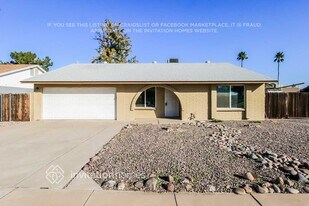 2320 E Holmes Ave in Mesa, AZ - Building Photo