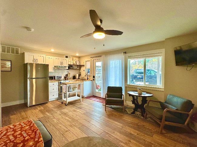 33 Walker Ave in Somers, MT - Building Photo - Building Photo