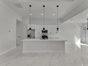 14207 Fort Worth Cir in Port Charlotte, FL - Building Photo - Building Photo