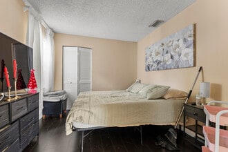 5359 Buckhead Cir in Boca Raton, FL - Building Photo - Building Photo