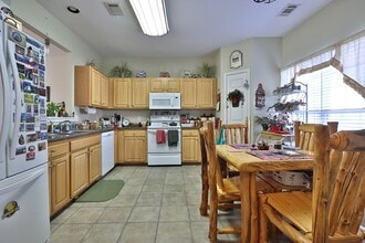 2337 Beaver Falls Dr in Norcross, GA - Building Photo - Building Photo