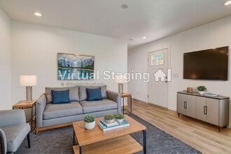 2627 S Lamb Blvd in Las Vegas, NV - Foto de edificio - Building Photo