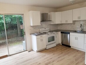 424 W Cadbury Dr in Lynchburg, VA - Building Photo - Building Photo