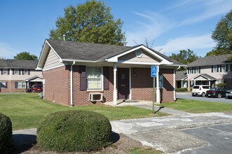 Stewart Apartments in Adairsville, GA - Building Photo - Building Photo