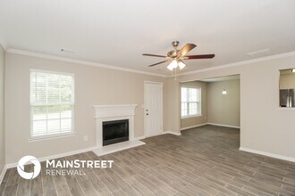 4666 Raven Wood Loop in Union City, GA - Foto de edificio - Building Photo