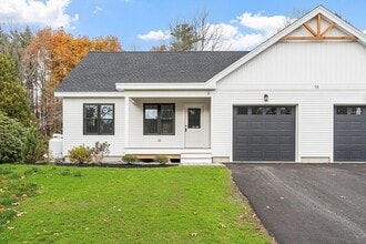 18 Buttonwood Pl in Lunenburg, MA - Building Photo - Building Photo