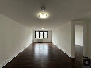 E 16 ST in New York, NY - Building Photo - Building Photo