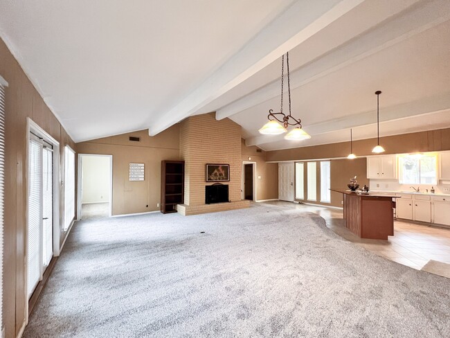 property at 401 Rolling Hills Dr W