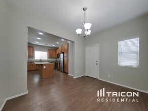 14132 W Country Gables Dr in Surprise, AZ - Building Photo - Building Photo