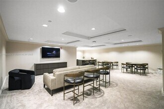 7000 Island Blvd, Unit 3008 in Aventura, FL - Building Photo - Building Photo