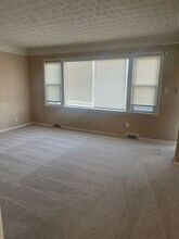 20751 Bowling Green Rd in Maple Heights, OH - Building Photo - Building Photo