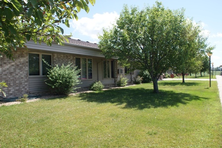 Annandale Square II Apts- Indep.Senior Living in Annandale, MN - Building Photo