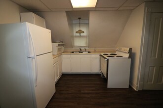 1001 Fremont St-Unit -3 in Manhattan, KS - Building Photo - Building Photo