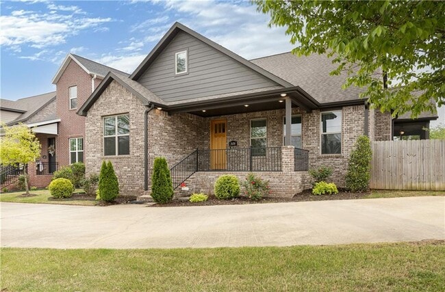 2630 E Bayside Xing in Fayetteville, AR - Building Photo - Building Photo