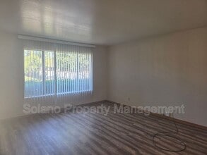 3203 Niagara Way in Fairfield, CA - Building Photo - Building Photo