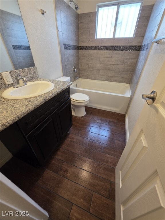 property at 2626 Lynnwood St