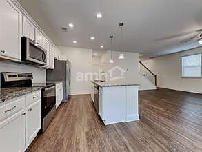 132 Sweet Gum Dr in Summerville, SC - Foto de edificio - Building Photo