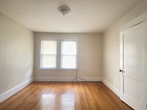 52 Holyoke St in Quincy, MA - Building Photo - Building Photo