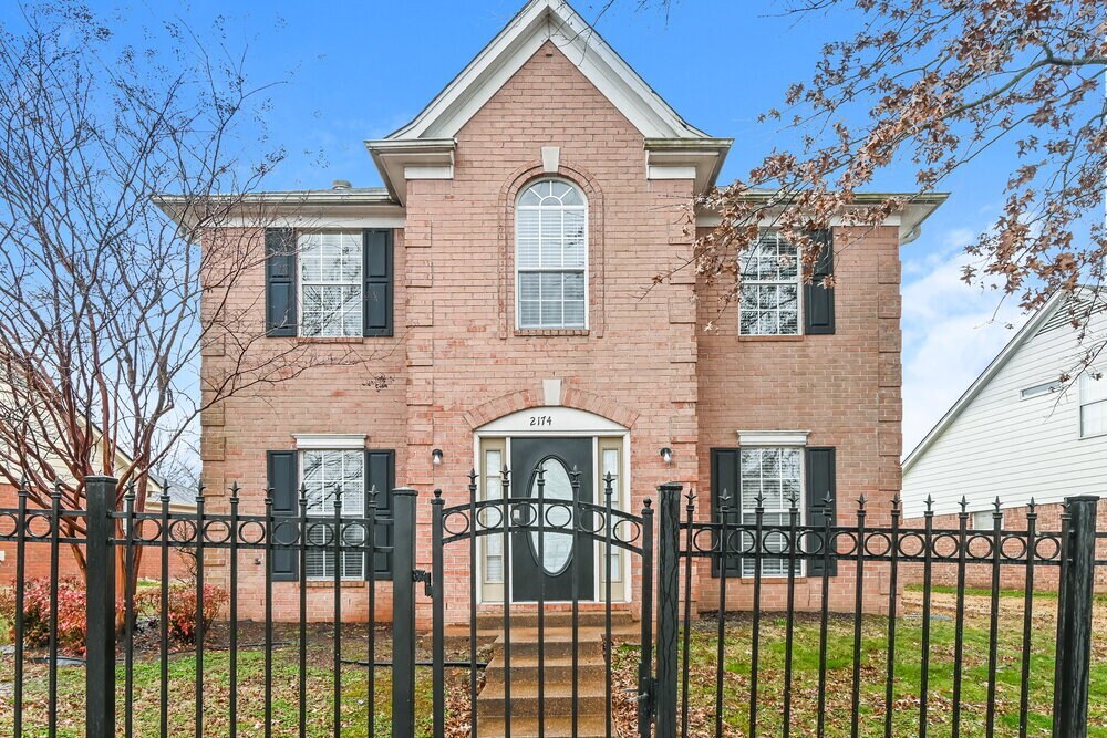 2174 Berry Bush Ln in Memphis, TN - Foto de edificio