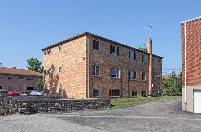 2860 Boudinot Ave in Cincinnati, OH - Building Photo - Building Photo