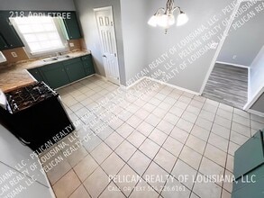 218 Appletree Ln in Terrytown, LA - Building Photo - Building Photo