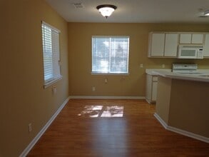 106 Habitat Dr in Savannah, GA - Foto de edificio - Building Photo