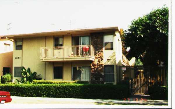 Pine Avenue Apartments in Long Beach, CA - Building Photo - Building Photo