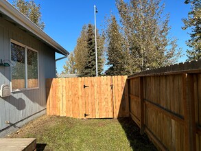 8132 E 6th Ave in Anchorage, AK - Building Photo - Building Photo