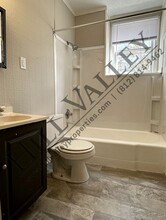 654 Deming St-Unit -Apt 1 in Terre Haute, IN - Foto de edificio - Building Photo