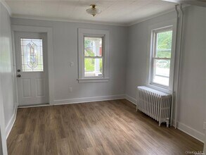 52 Summers St in Oyster Bay, NY - Building Photo - Building Photo
