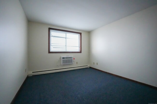 4 Van Zant St in Norwalk, CT - Building Photo - Building Photo