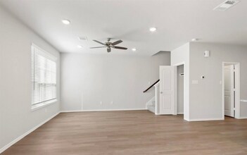 11906 Amber Oak Wy in Tomball, TX - Building Photo - Building Photo