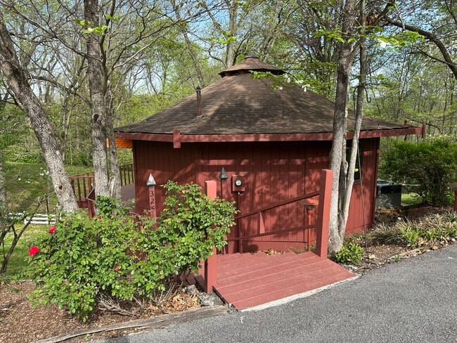 property at 325 Poplar Hill Ln