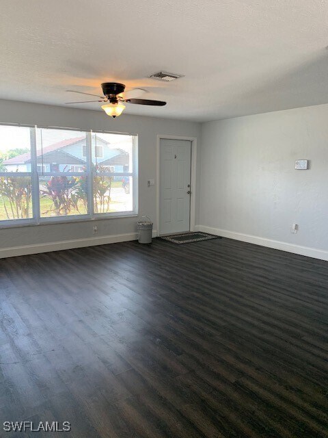 7653 Winged Foot Dr in Ft. Myers, FL - Building Photo