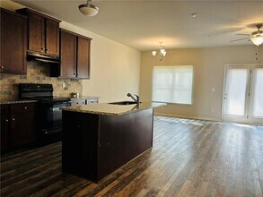 1545 Iris Walk in Jonesboro, GA - Building Photo - Building Photo