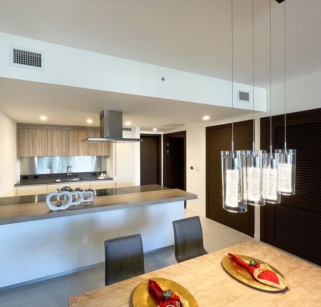 1000 Brickell Plz in Miami, FL - Building Photo - Building Photo