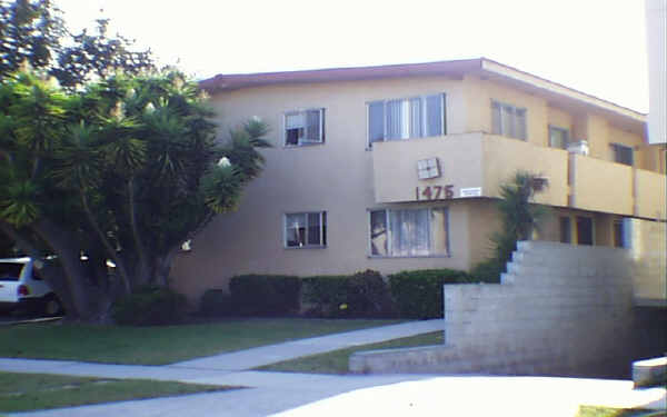 1475 S Wooster St in Los Angeles, CA - Building Photo